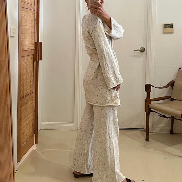 Zulu & Zephyr midnight knit wrap - Picture 4 of 4